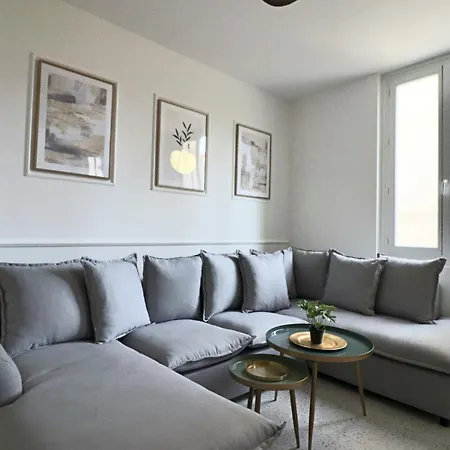 Fersen Bright Renovated For 5 People In Center Of Old Apartment Antibes