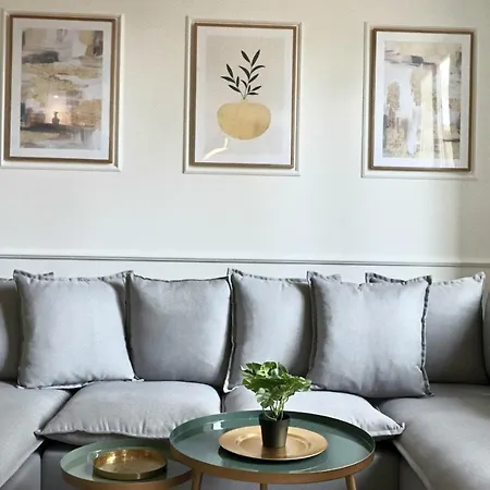 Fersen Bright Renovated For 5 People In Center Of Old Appartement Antibes