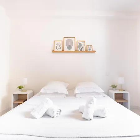 Appartement Bright Apartment Renovated In Center Of Old Antibes