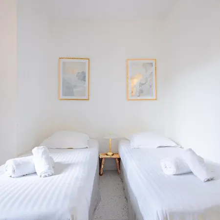 Bright Renovated In Center Of Old 公寓 昂蒂布
