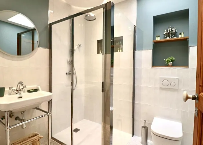 Bright Apartment Renovated In Center Of Old Antibes * Antibes