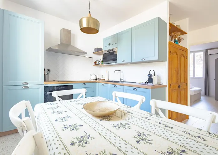 Bright Apartment Renovated In Center Of Old Antibes